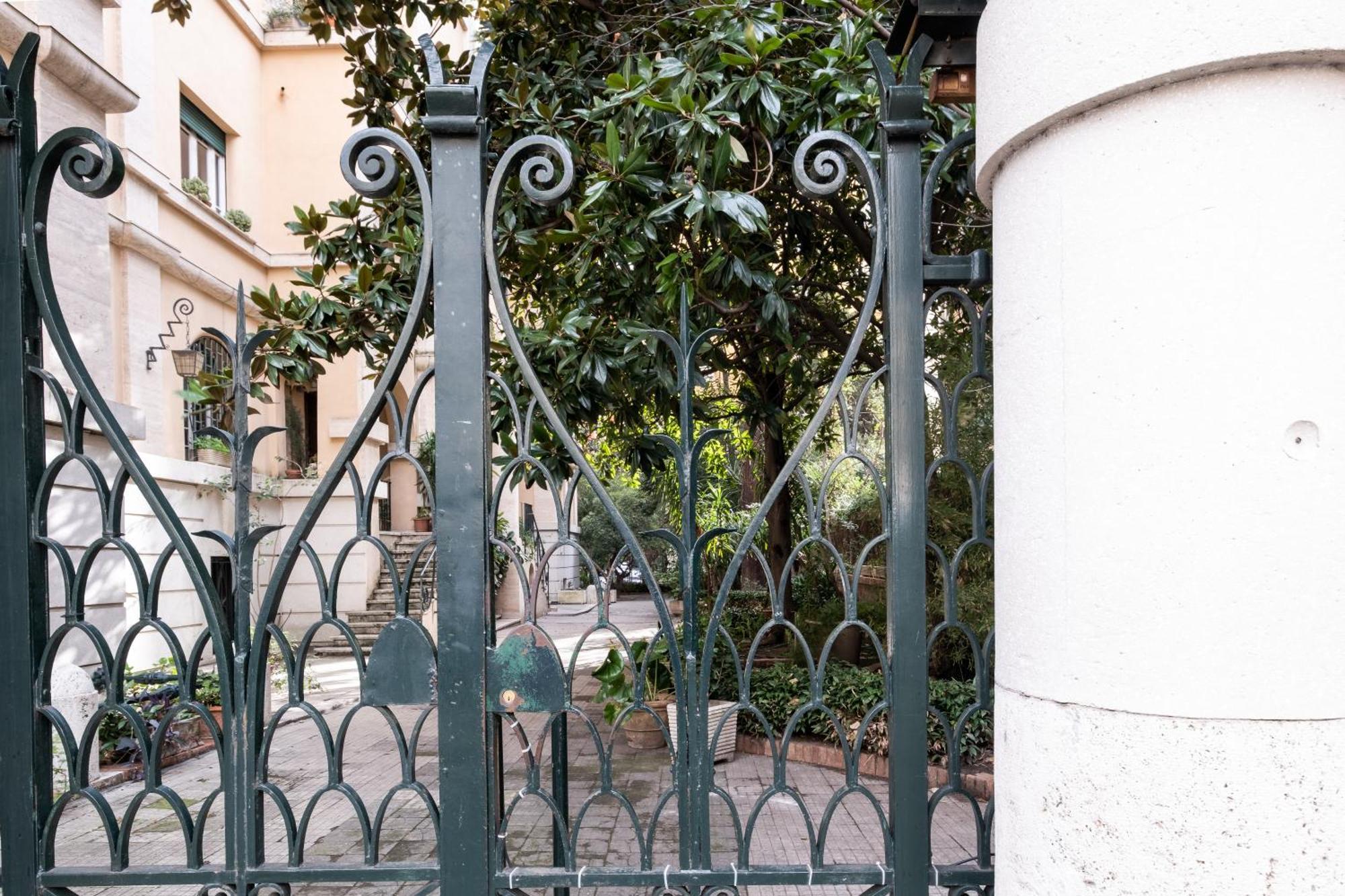 Vatican36 Guest House Rome Exterior photo